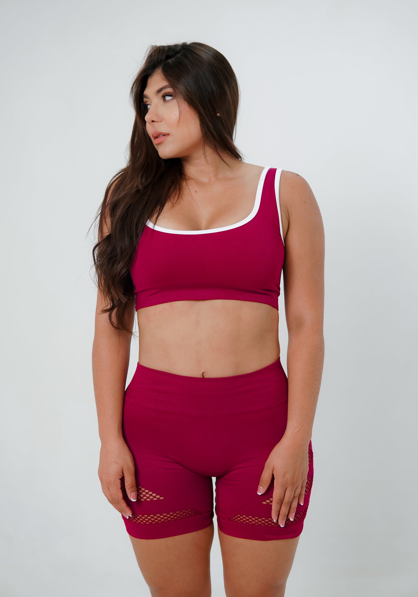 SHORT PUSH UP SIN COSTURAS (SEAMLESS) -FLOW BERENJENA