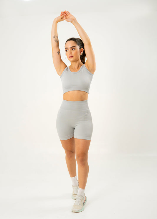 CONJUNTO SHORT PUSH UP + TOP SEAMLESS - GRIS CLARO