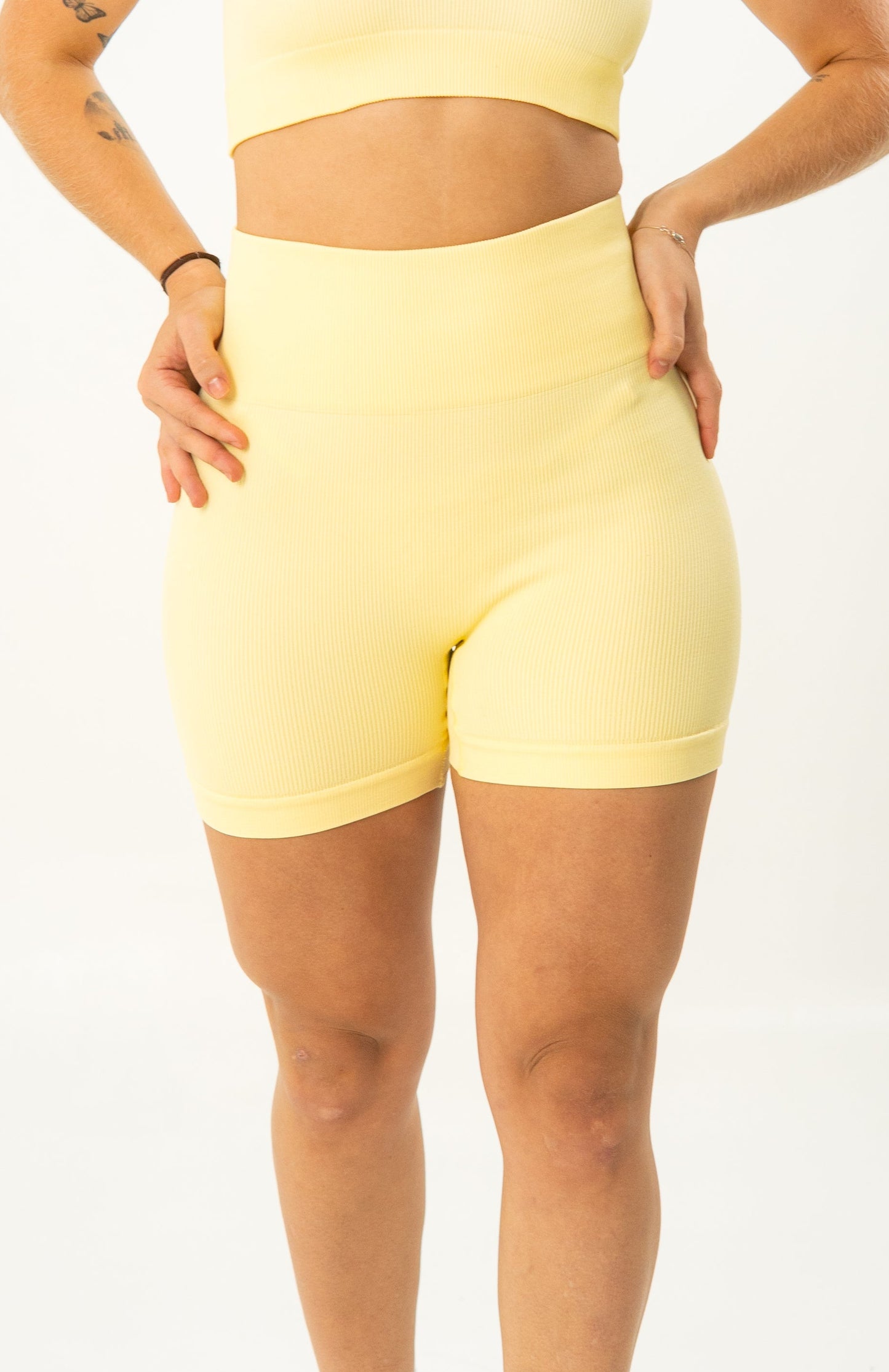 SHORT SEAMLESS - PUSH UP AMARILLO BUTTER