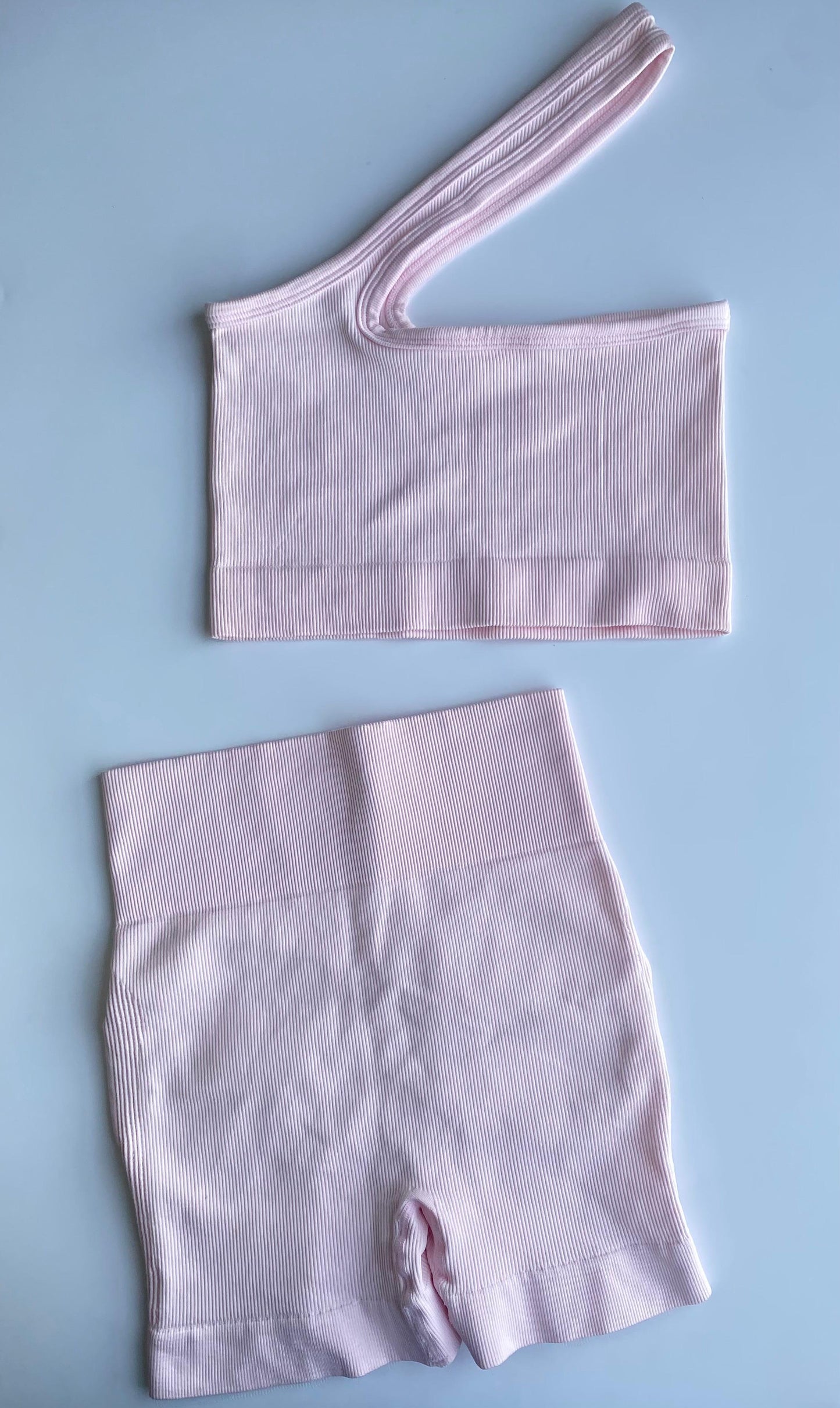 CONJUNTO SHORT PUSH UP + TOP SEAMLESS - ROSA
