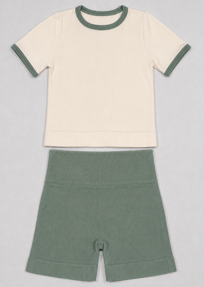 CONJUNTO ARI BLUSA + SHORT SEAMLESS -VERDE OLIVA