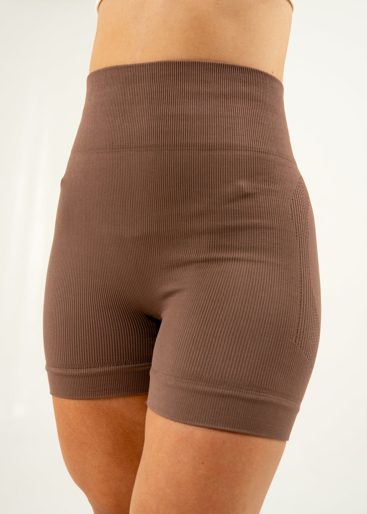 SHORT SEAMLESS -  PUSH UP COFFEE