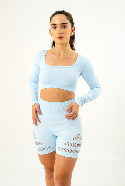 CONJUNTO TOP BUSO + SHORT SCRUNCH EFECTO PUSH UP SEAMLESS - BABY BLUE