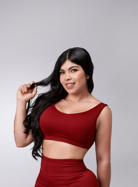 CONJUNTO AURORA: SHORT SEAMLESS PUSHUP VINO + TOP SEAMLESS VINO