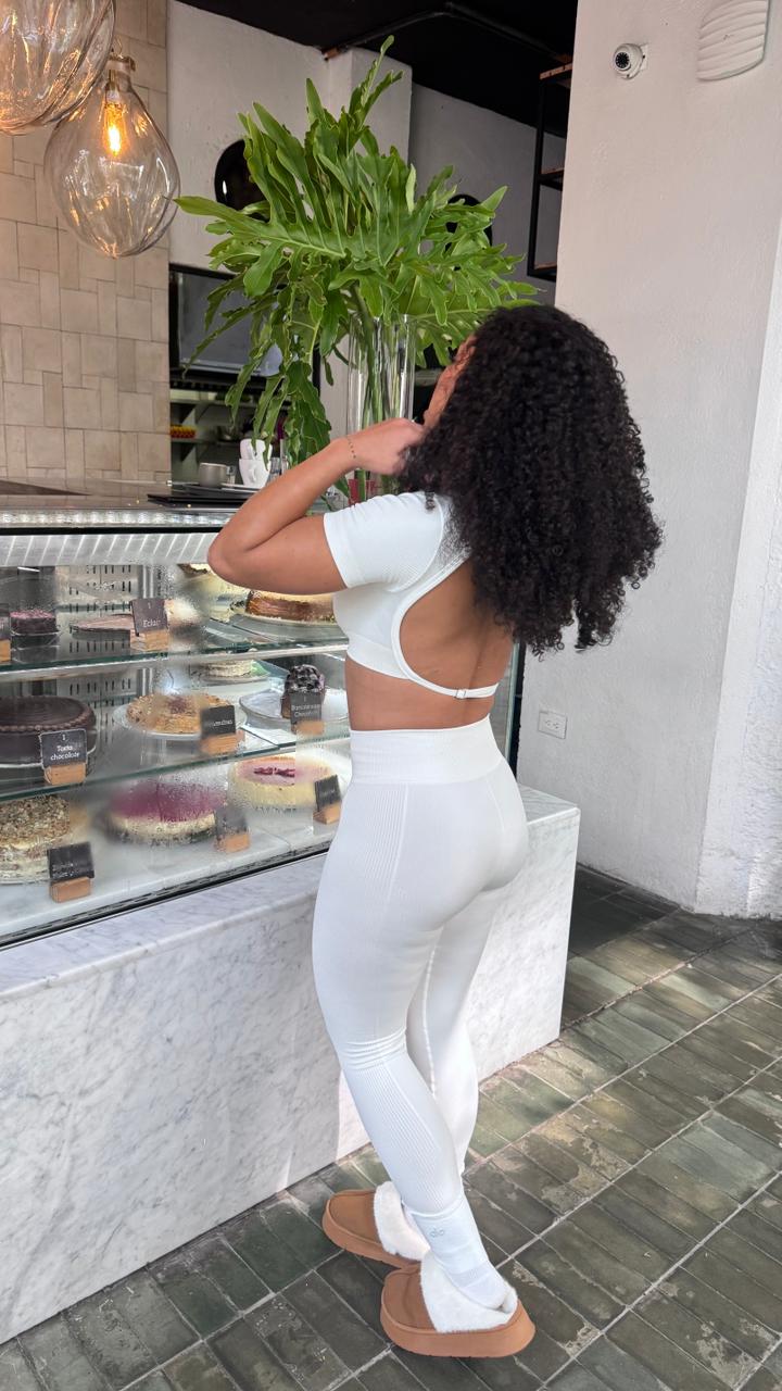 CONJUNTO LEGGIN KAY+ TOP SEAMLESS BLANCO