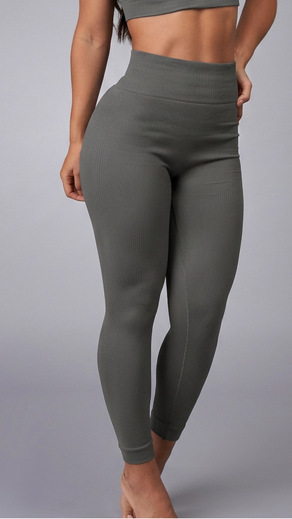 LEGGINS SEAMLESS BASIC PUSH UP GRIS OSCURO