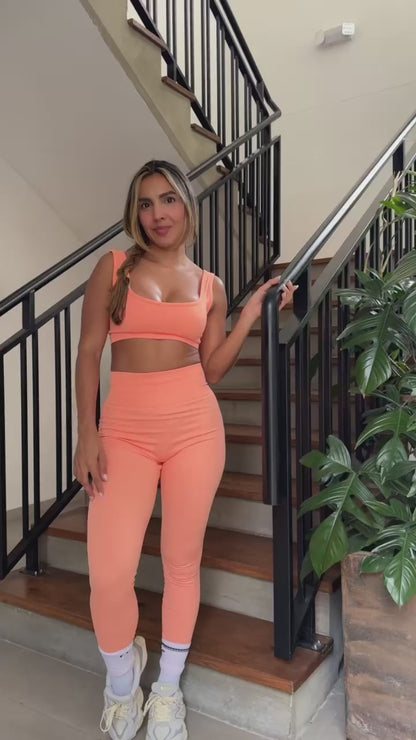 SETx3 AITANA MANGO (Top corto, top manga larga y leggin liso)